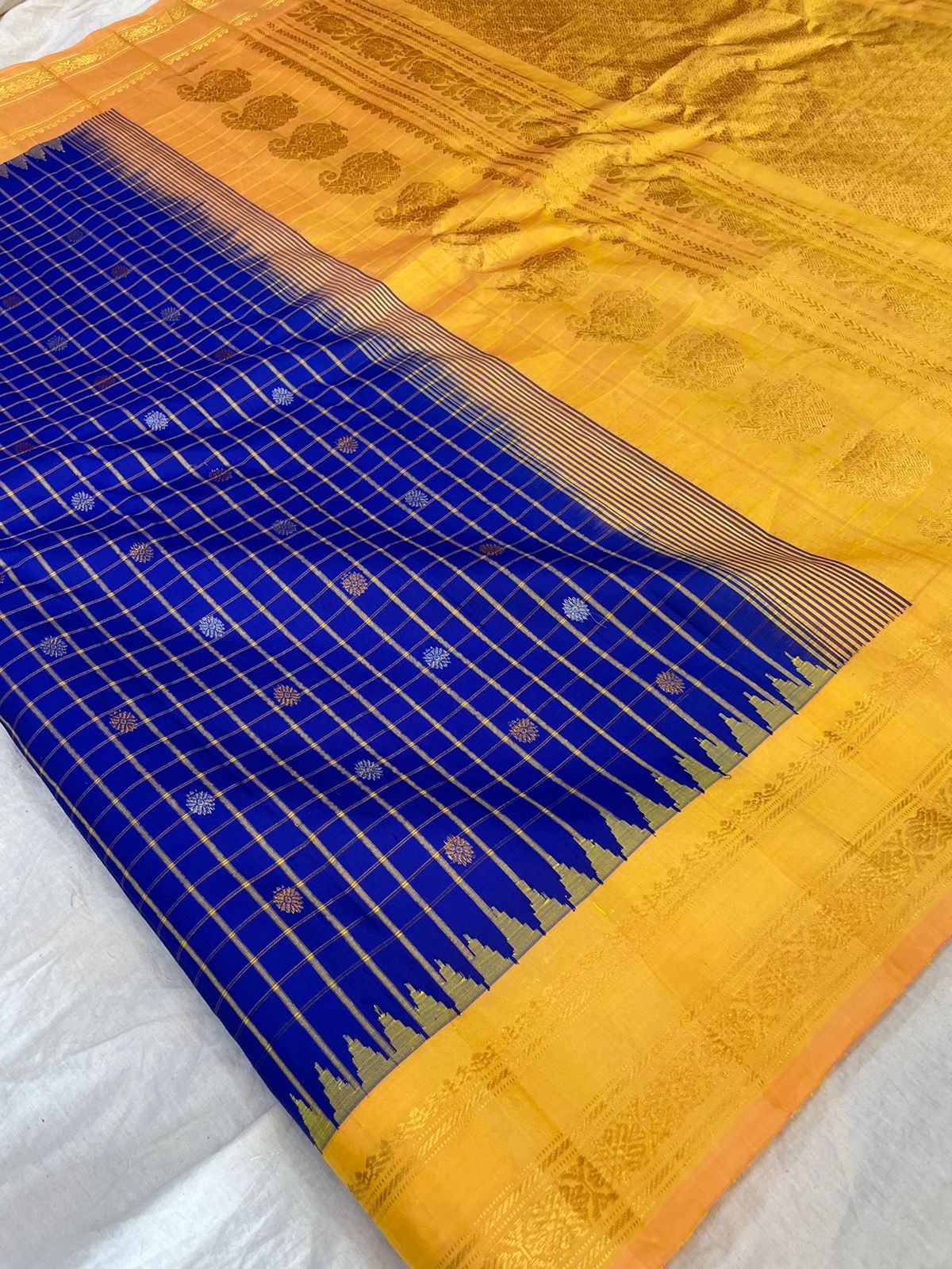 Gadwal Handloom Pure Silk traditional borde s1-04-02-25