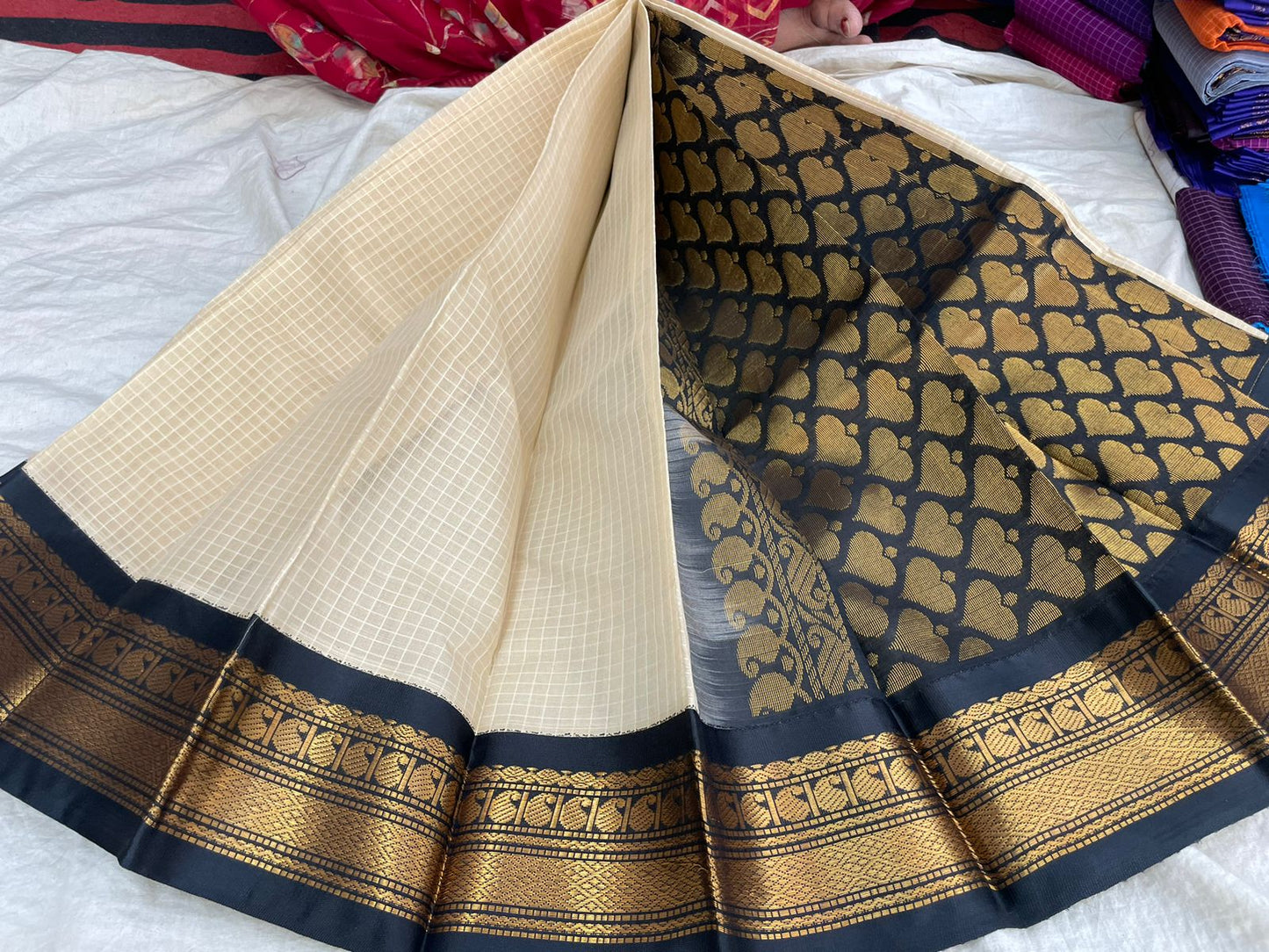 Gadwal cotton sarees with out blous 04-02-25