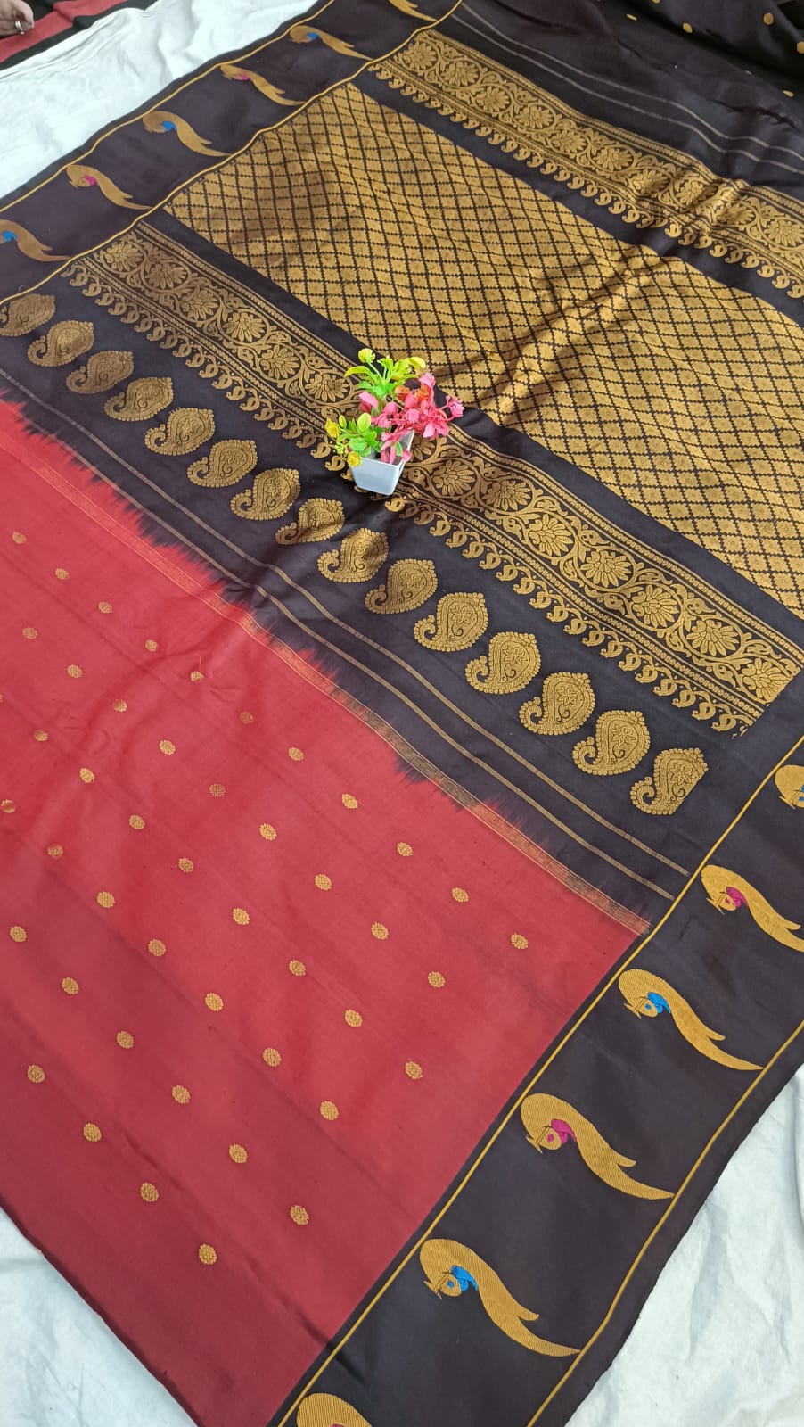 Gadwal Pure Pattu Handloom Munniya Border With Blouse sarees 230325 S1