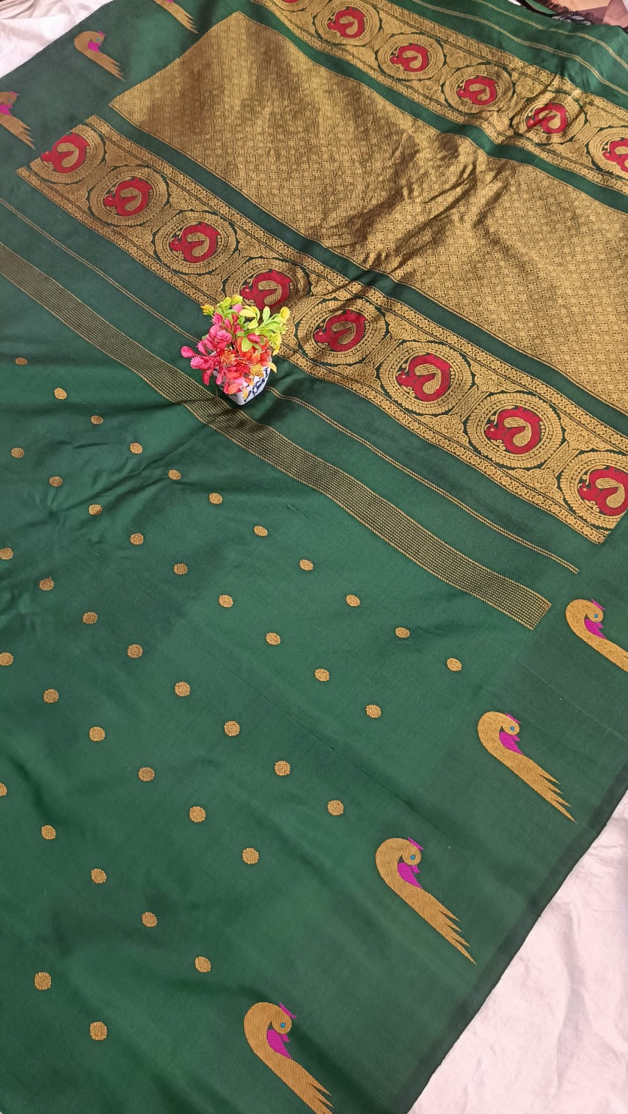 Gadwal Pure Pattu Handloom Munniya Border With Blouse sarees 230325 S1