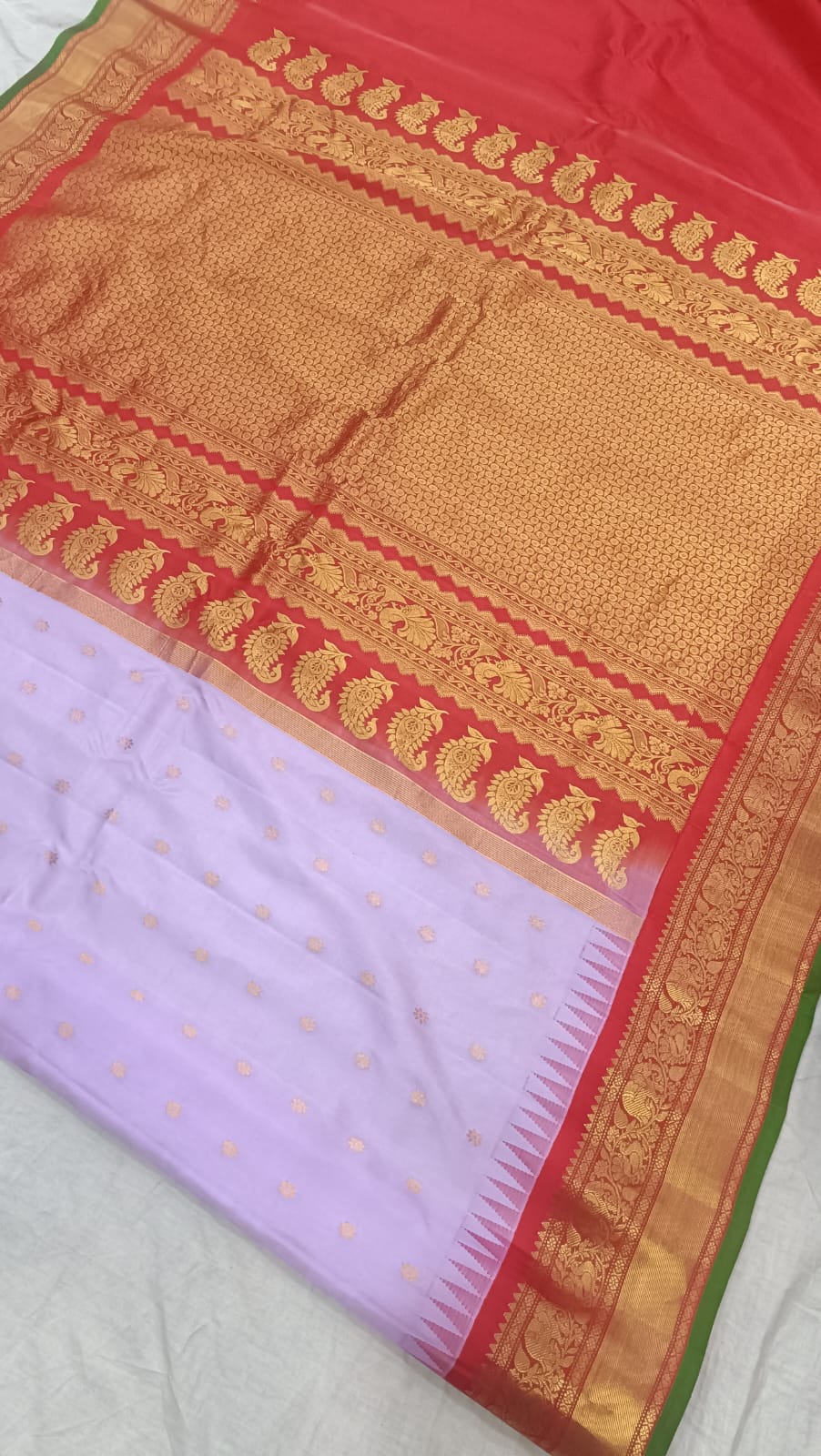 Gadwal Pure Pattu Rich pallu Butta With Blouse sarees 040325 S1