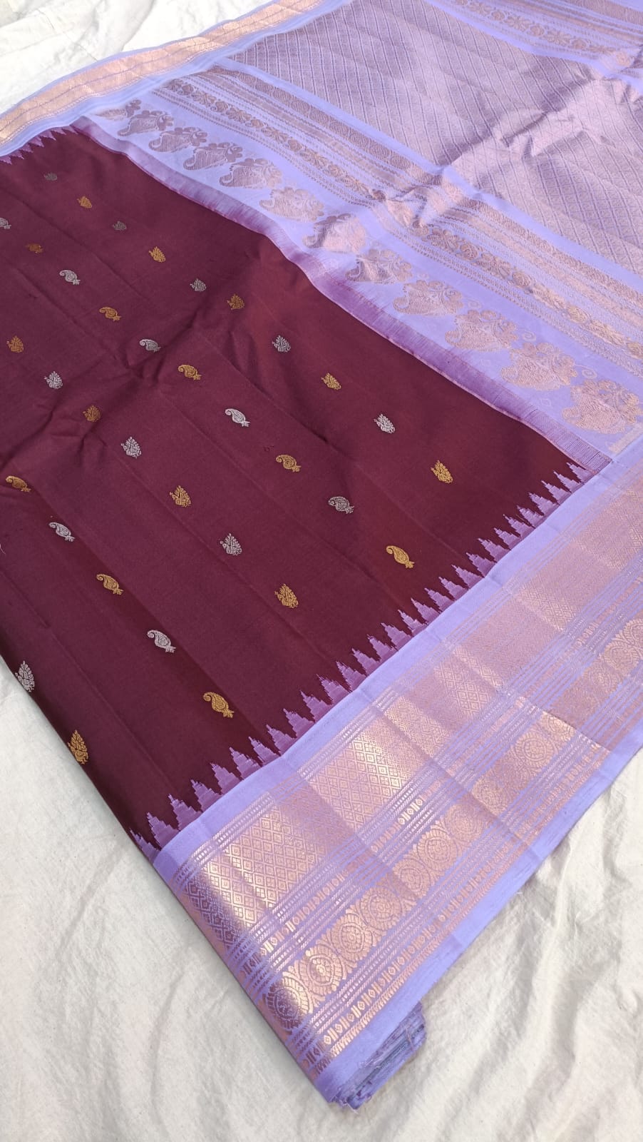 Gadwal pure Pattu Butta Handloom sarees With Blouse Sarees 260325 S1