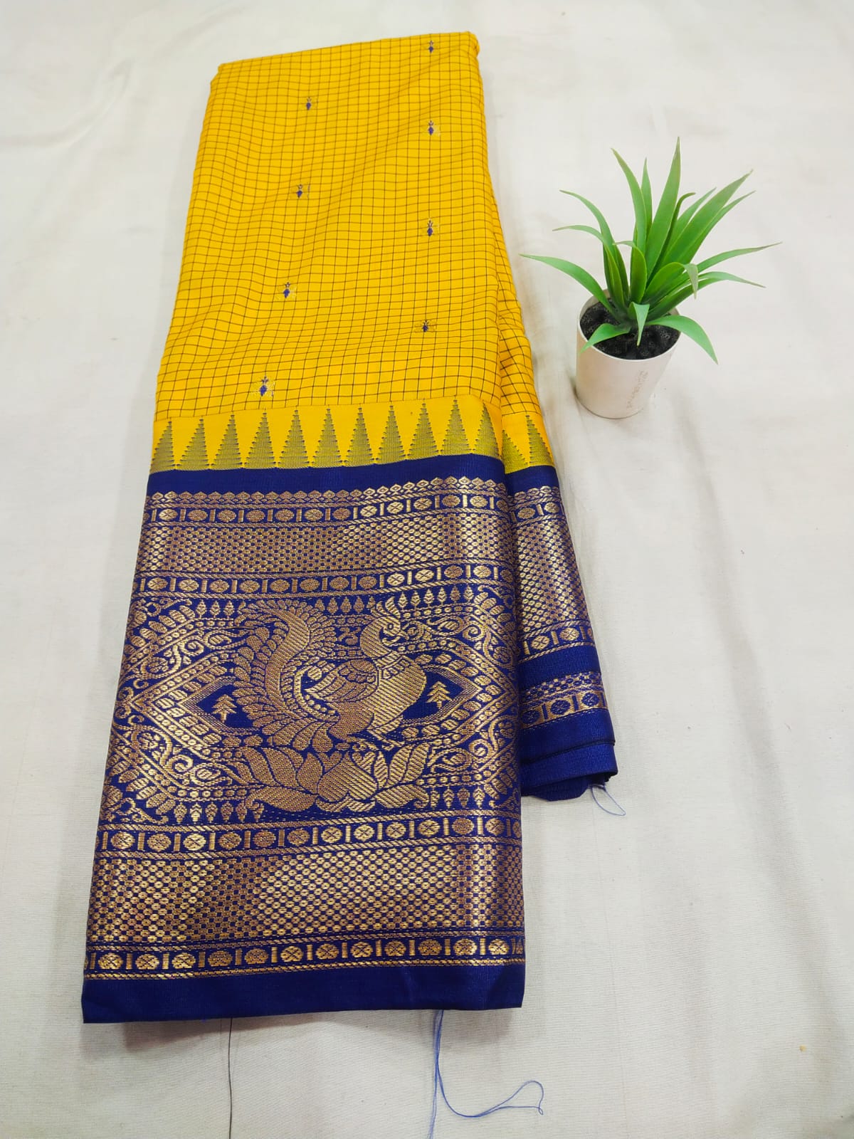 Gadwal Mixed Silk Kanchi Border With Blouse Sarees 010425 S1