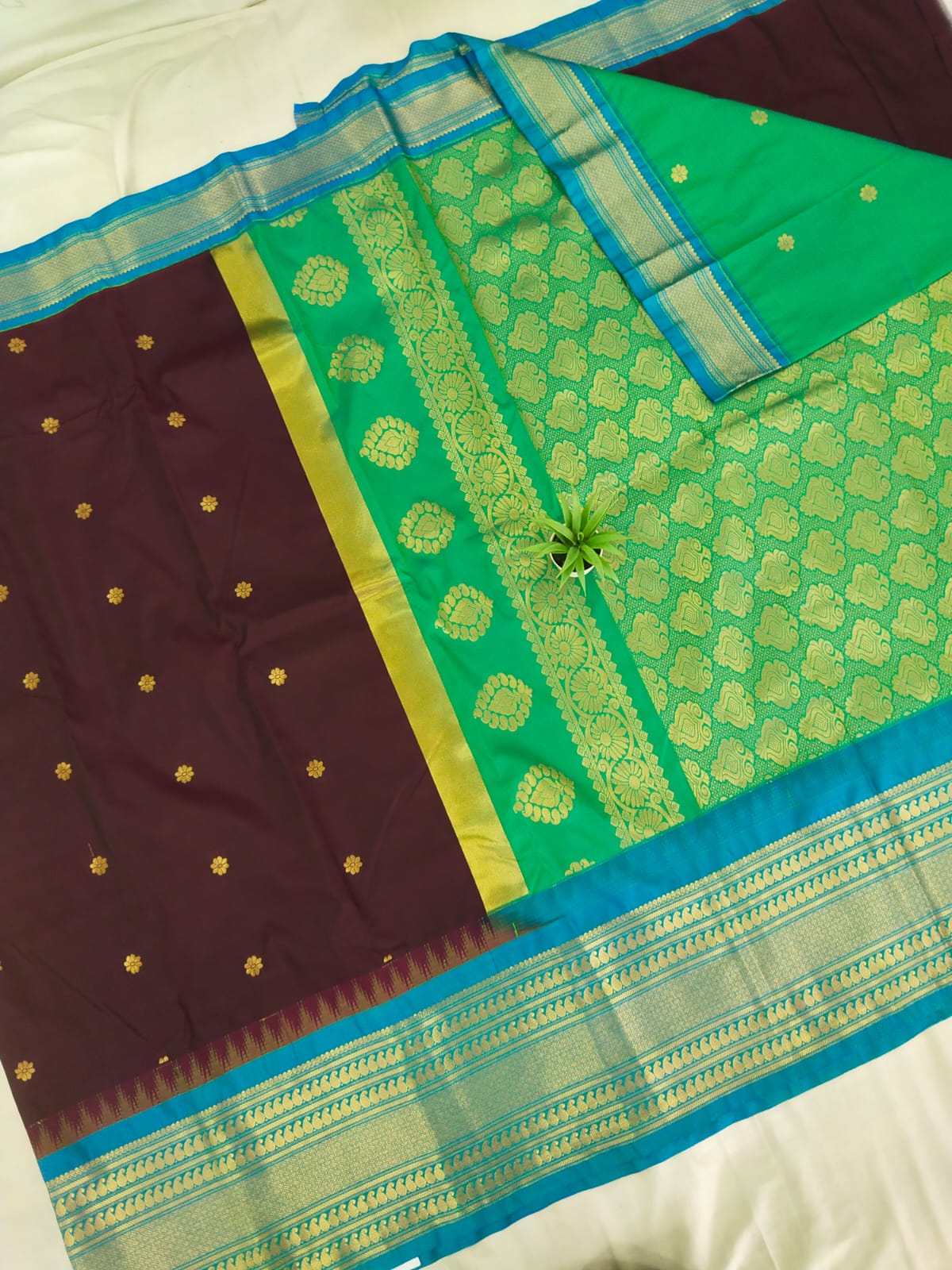 Gadwal semi Kanchi Big Border With Blouse Sarees S2 260825