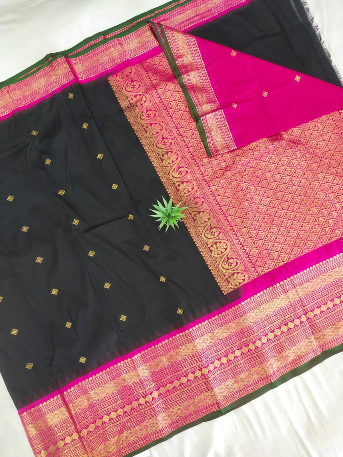 Gadwal semi Kanchi Big Border With Blouse Sarees S2 260825