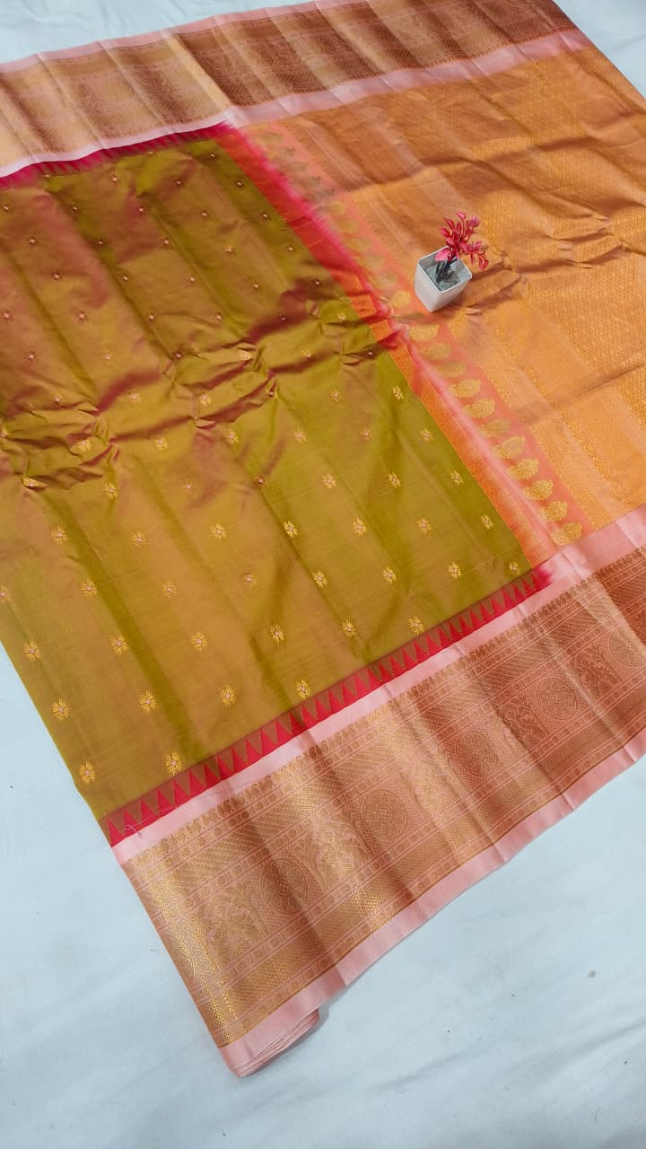 Gadwal pure pattu Butta with blouse sarees 051025