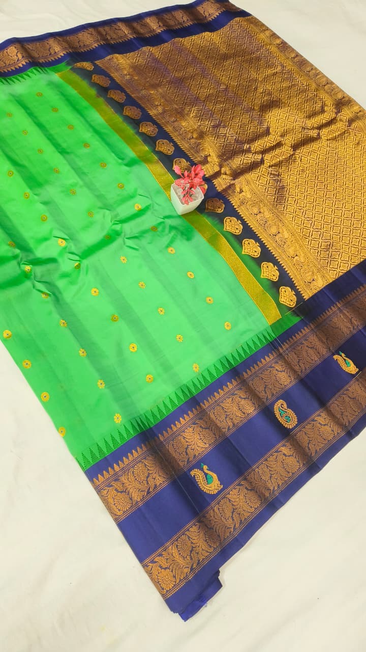 Gadwal pure pattu Butta with blouse sarees 041025