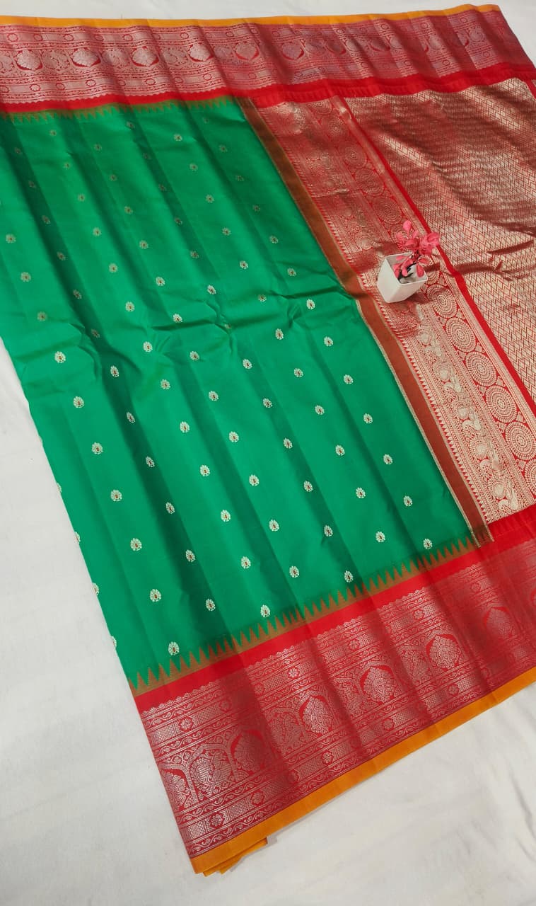 Gadwal pure pattu Butta with blouse sarees 041025