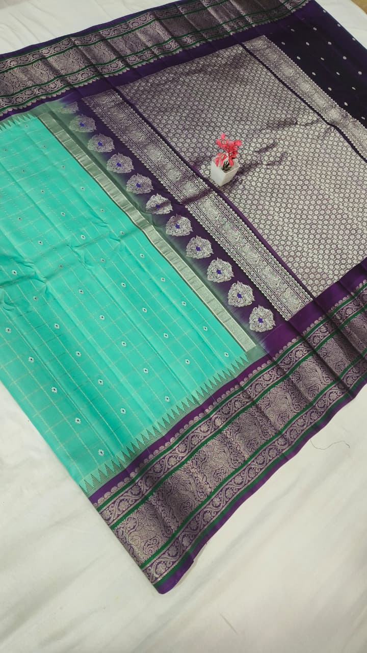 Gadwal pure pattu Butta with blouse sarees 051025