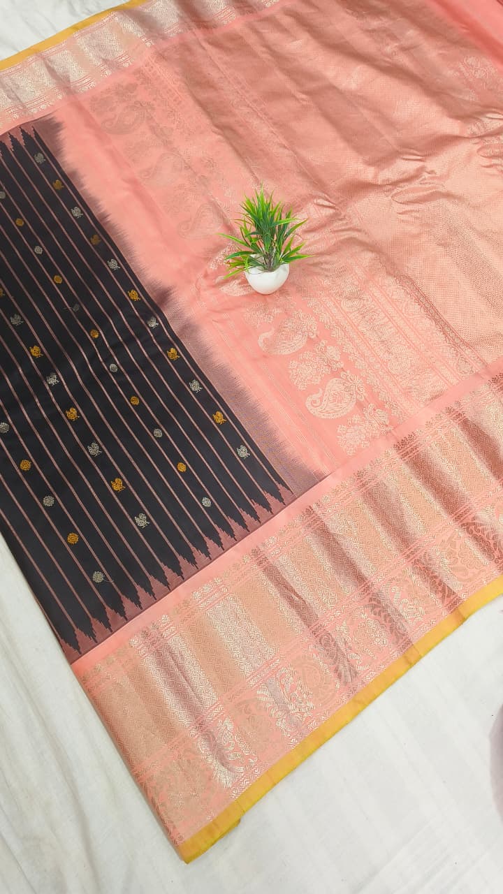 Gadwal pure pattu Butta kanchi Border with Blouse kuttu H/L sarees 251025