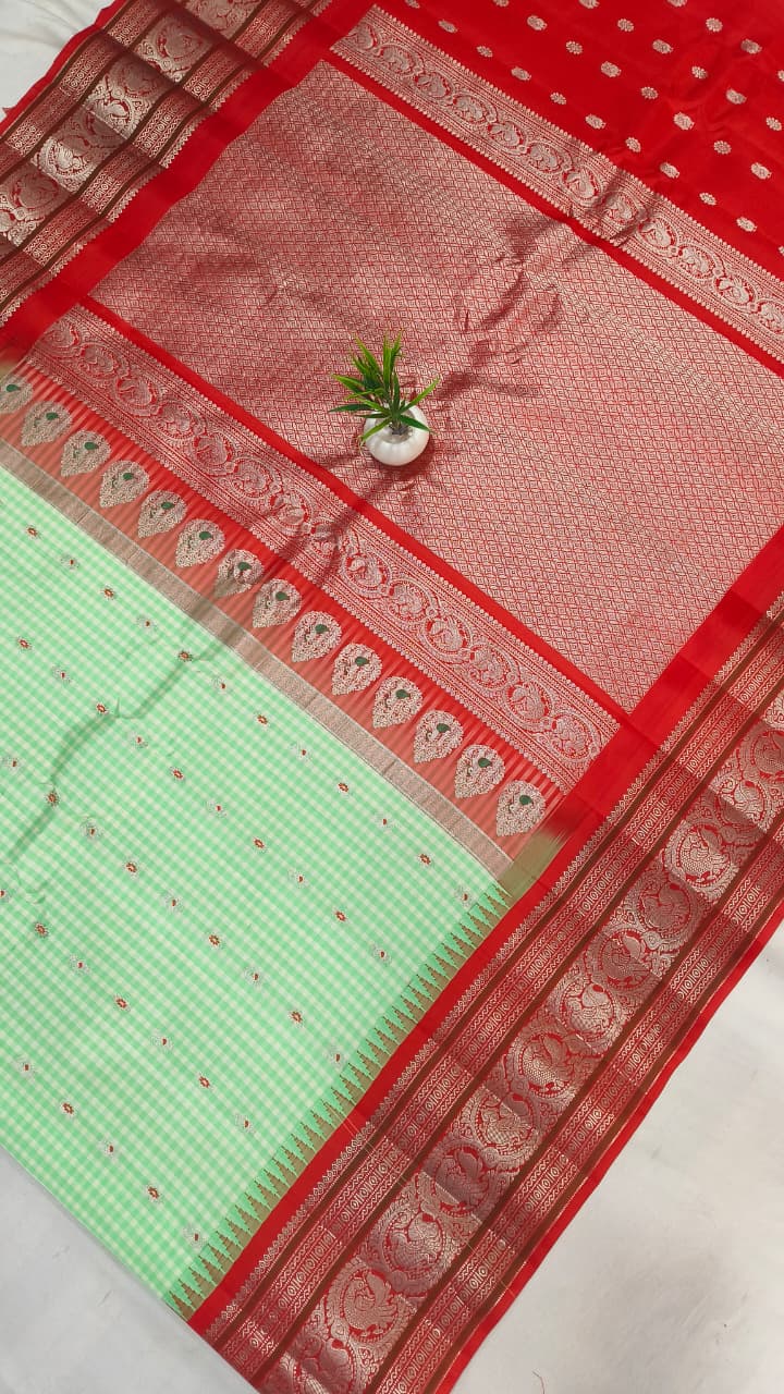 Gadwal pure pattu kanchi jari with blouse silver boder 151125