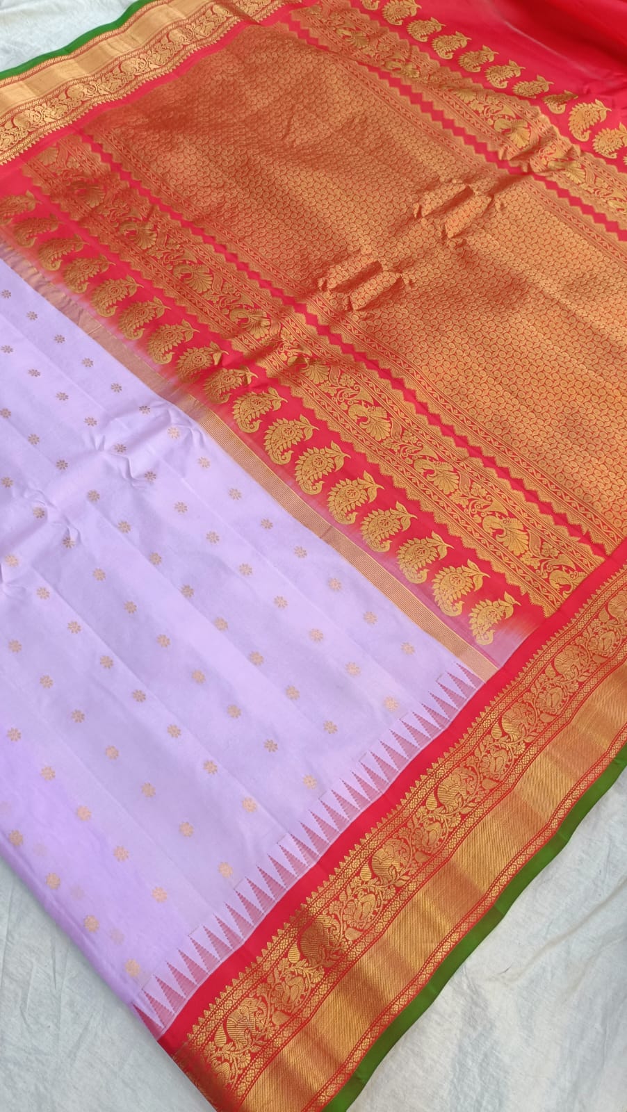 Gadwal Pure Pattu Rich pallu Butta With Blouse sarees 190325 S1