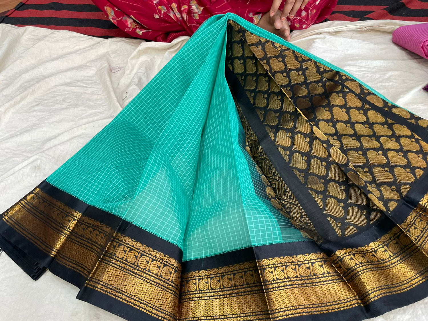 Gadwal pure cotton with out blous