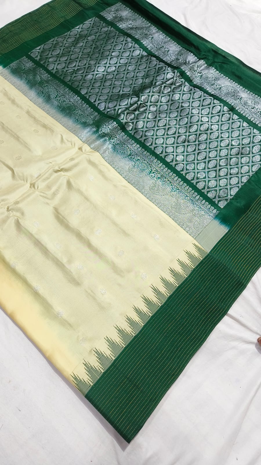 Gadwal Pure Pattu Border Lines With Blouse Sarees S1 260825