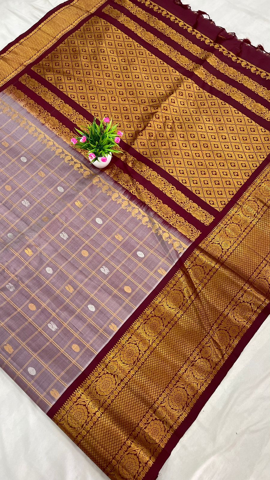 Gadwal Handloom Pure Silk Self Border S2-04-09-2024