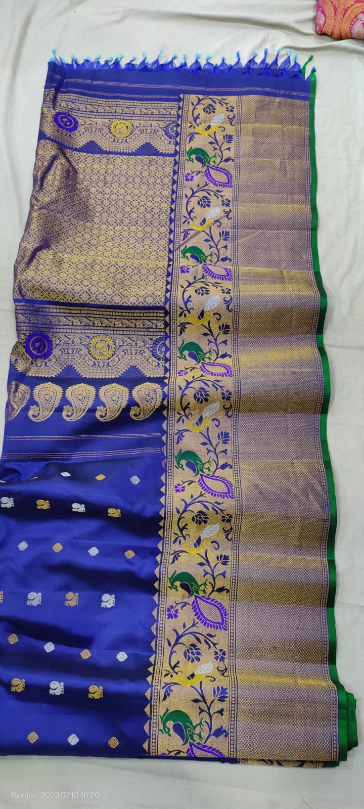 Gadwal Handloom Pure Silk Turning Border S1