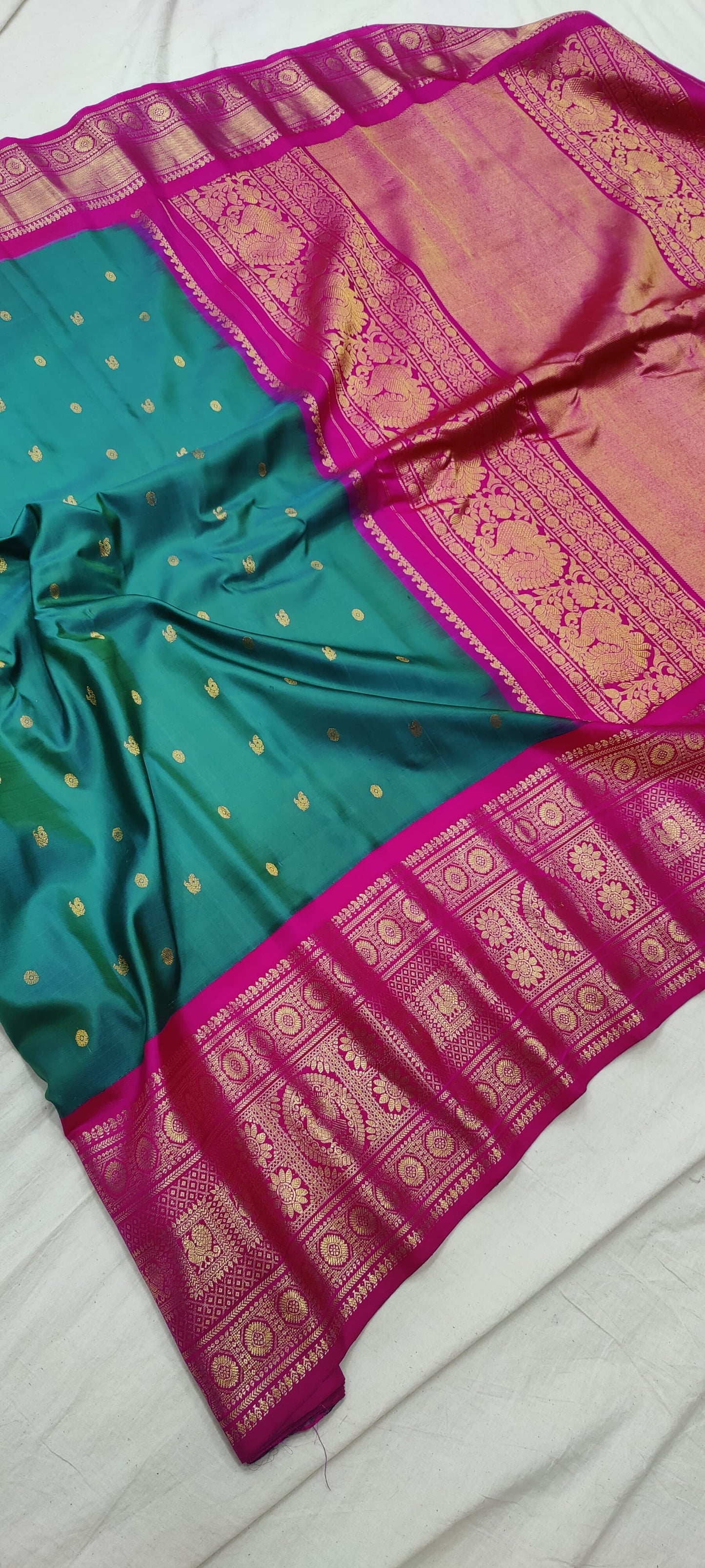 Gadwal Handloom Pure Silk Kuttu Border S2-27-04-24