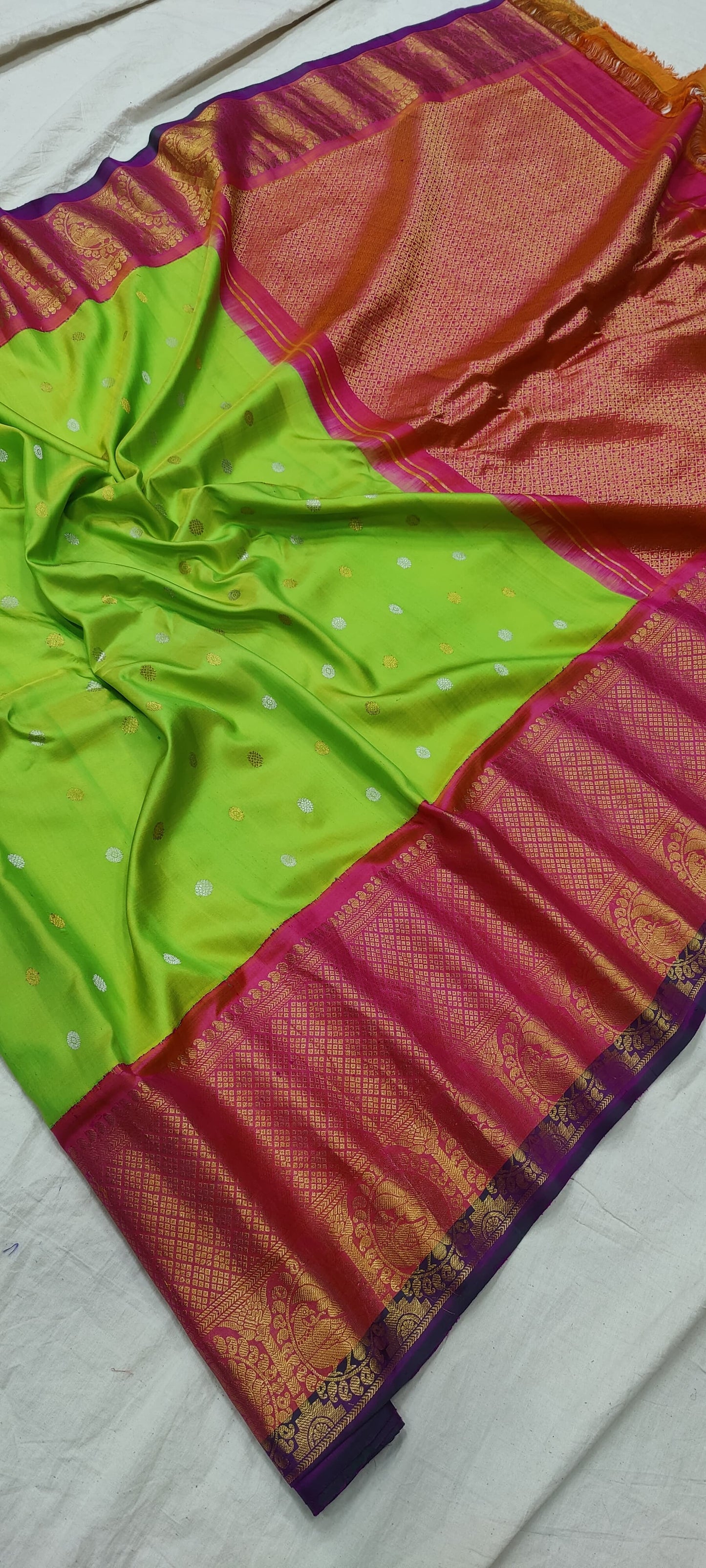 Gadwal Handloom Pure Silk Kuttu Border S2-27-04-24