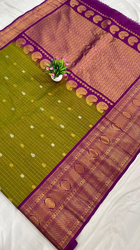 Gadwal Handloom Pure Silk Self Border S2-04-09-2024