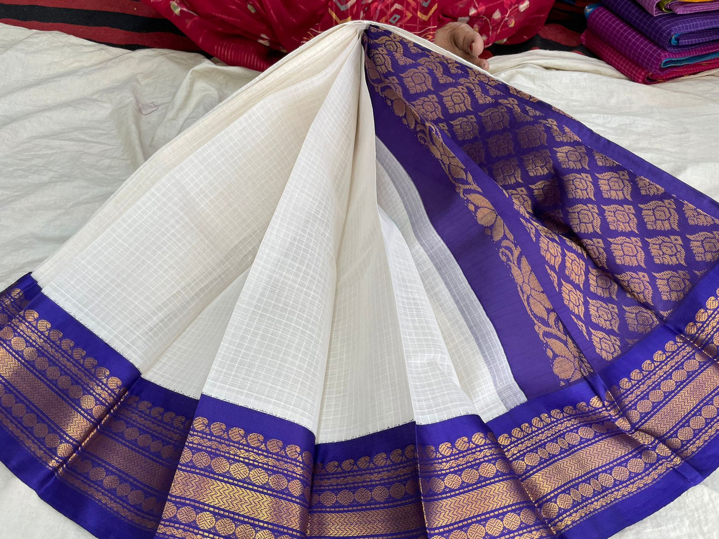 Gadwal cotton sarees with out blous 04-02-25