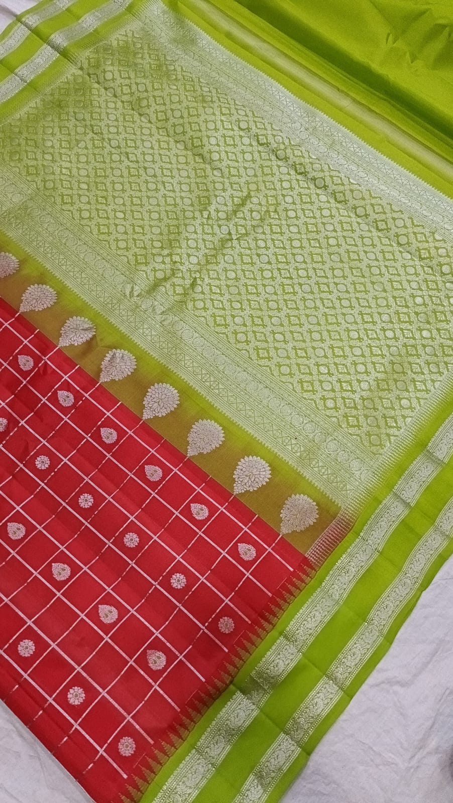 Gadwal Pure Pattu PL Gape Border sarees with Blouse Sarees 260325 S1