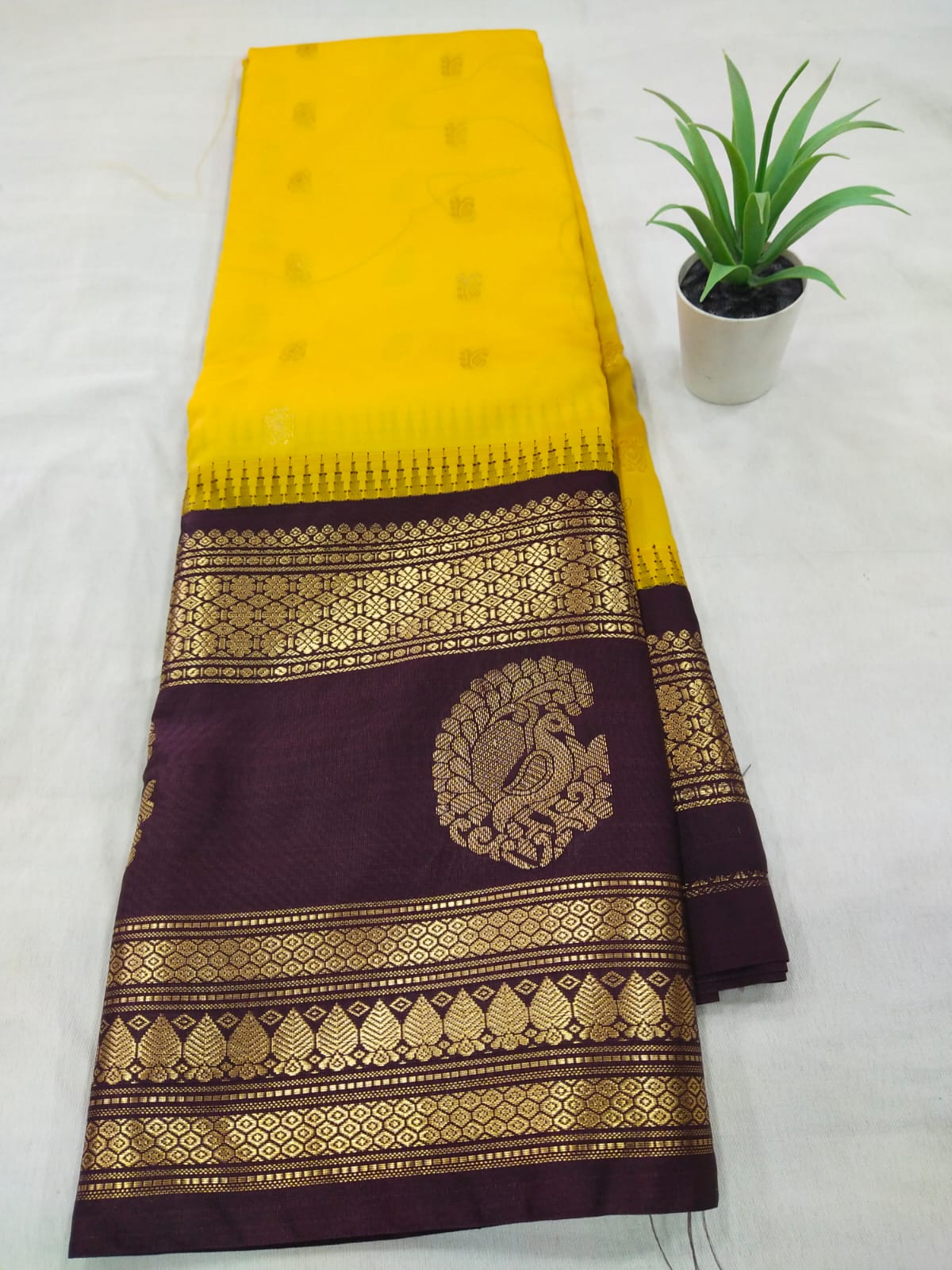 Gawdal MIXED SILLK BORDER BUTTA WITH BLOUSE SAREES 040525S1