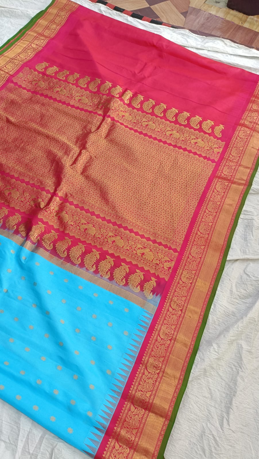 Gadwal Pure Pattu Rich pallu Butta With Blouse sarees 040525 S1