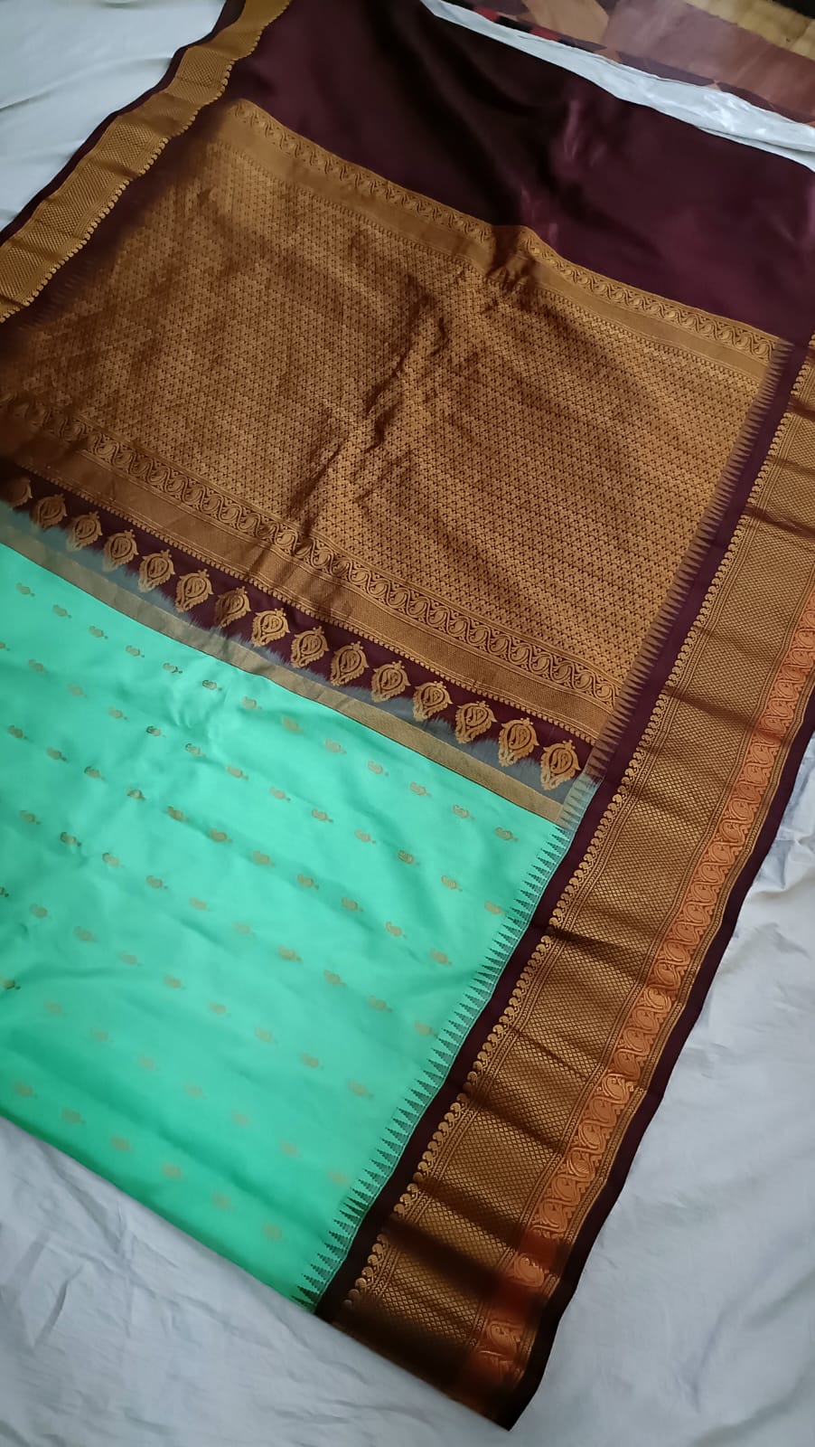 Gadwal Pure Pattu Rich pallu Butta With Blouse sarees 040525 S1