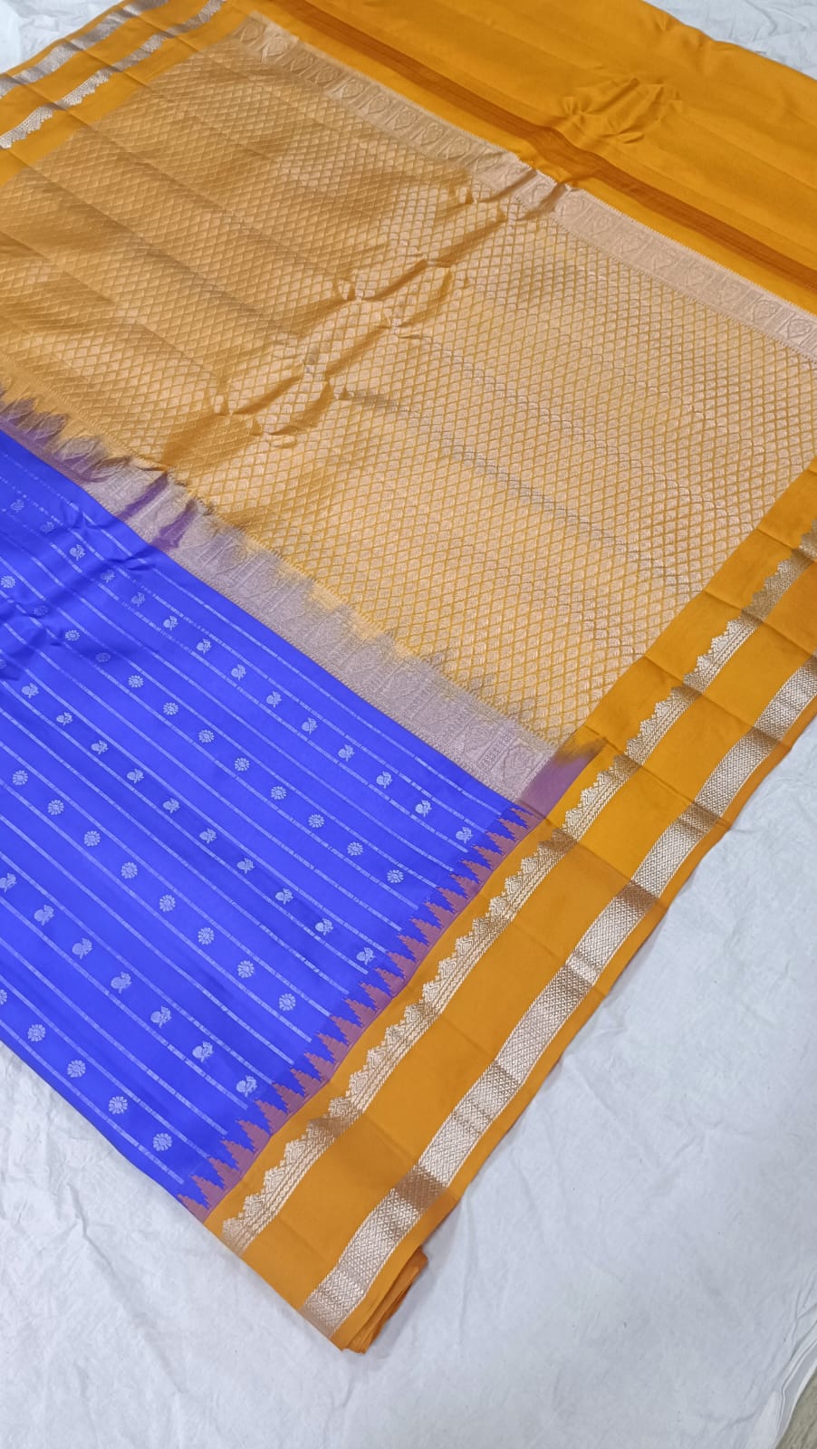 Gadwal Pure Pattu PL Gape Border sarees with Blouse Sarees 080525 S1