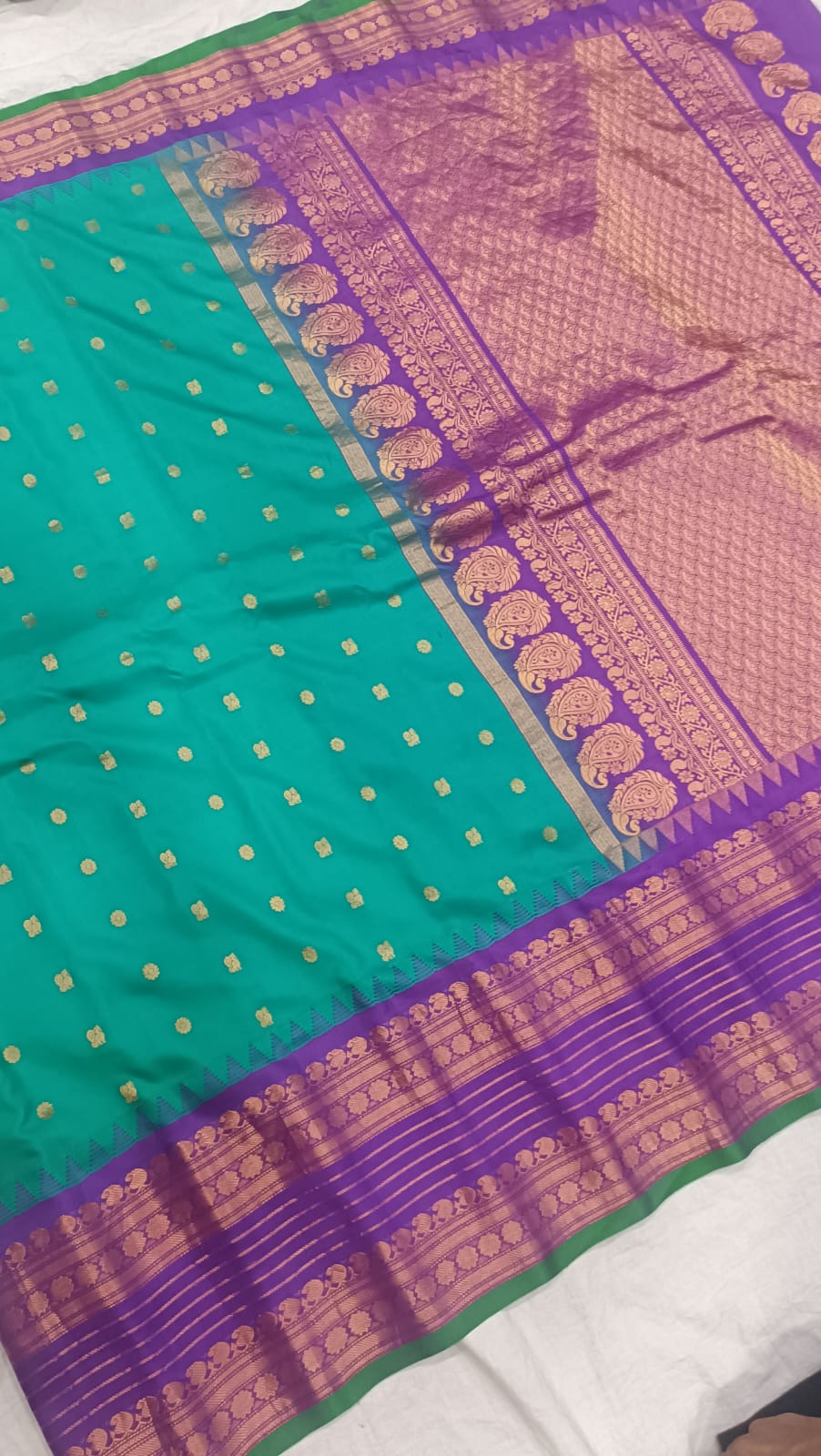 Gadwal pure pattu silver jari border with blouse sarees 080825 S1 B