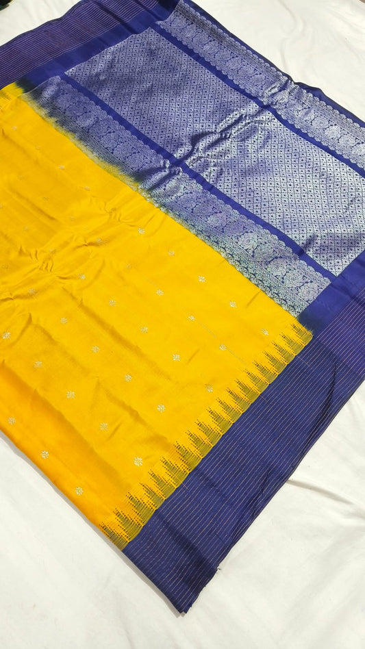 Gadwal Pure Pattu Border Lines With Blouse Sarees S1 260825