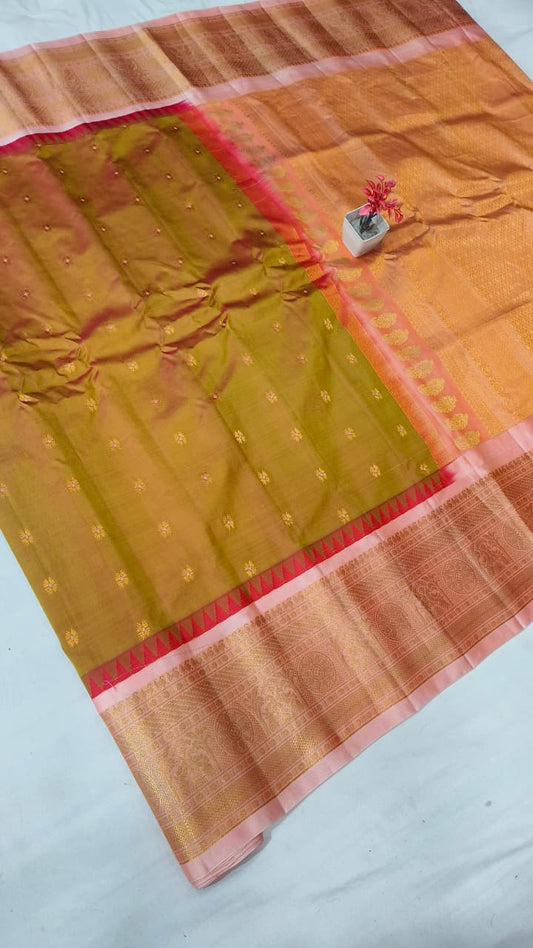 Gadwal pure pattu Butta with blouse sarees 051025