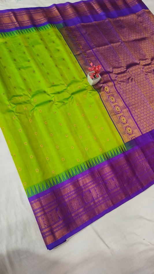 Gadwal pure pattu Butta with blouse sarees 041025