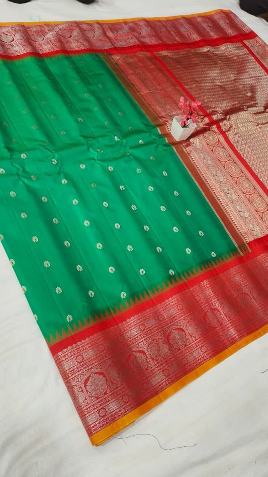 Gadwal pure pattu Butta with blouse sarees 041025
