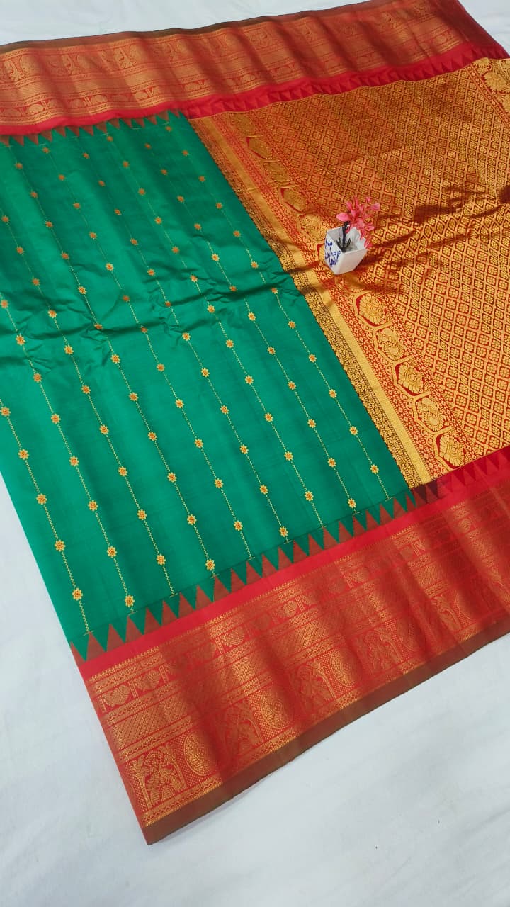 Gadwal pure pattu Butta with blouse sarees 041025