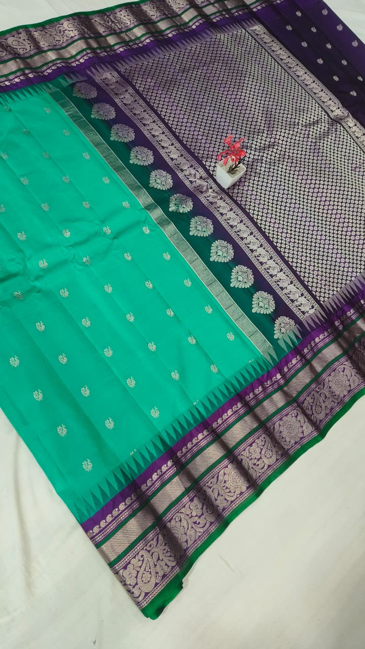 Gadwal pure pattu Butta with blouse sarees 051025