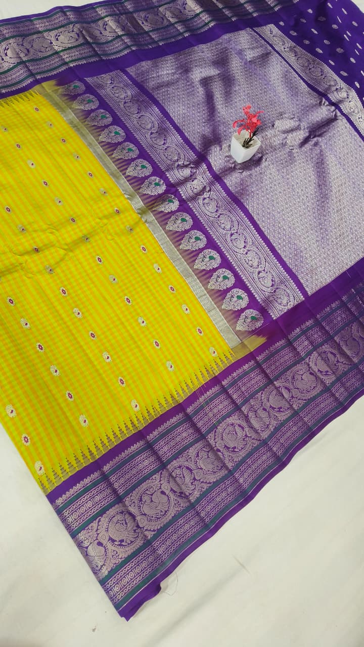 Gadwal pure pattu Butta with blouse sarees 051025