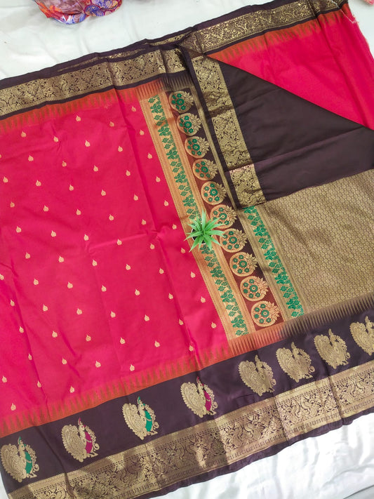 Gadwal Semi Pattu Boder Meena Butta with Blouse Sarees 011125