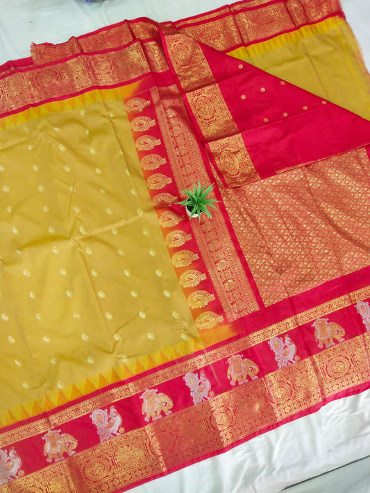 Gadwal Semi Pattu Boder Meena Butta with Blouse Sarees 011125