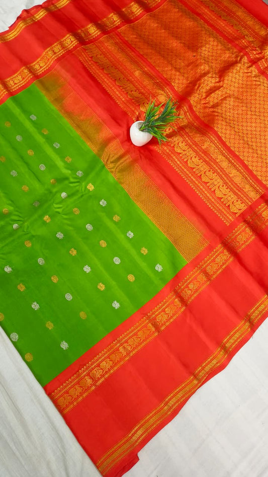 Gadwal pure pattu Butta kanchi Border  with Blouse kuttu H/L  sarees 251025