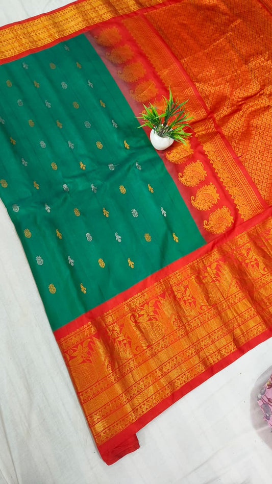 Gadwal pure pattu Butta kanchi Border  with Blouse kuttu H/L  sarees 251025