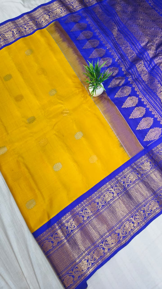 Gadwal pure pattu Butta kanchi Border  with Blouse kuttu H/L  sarees 251025