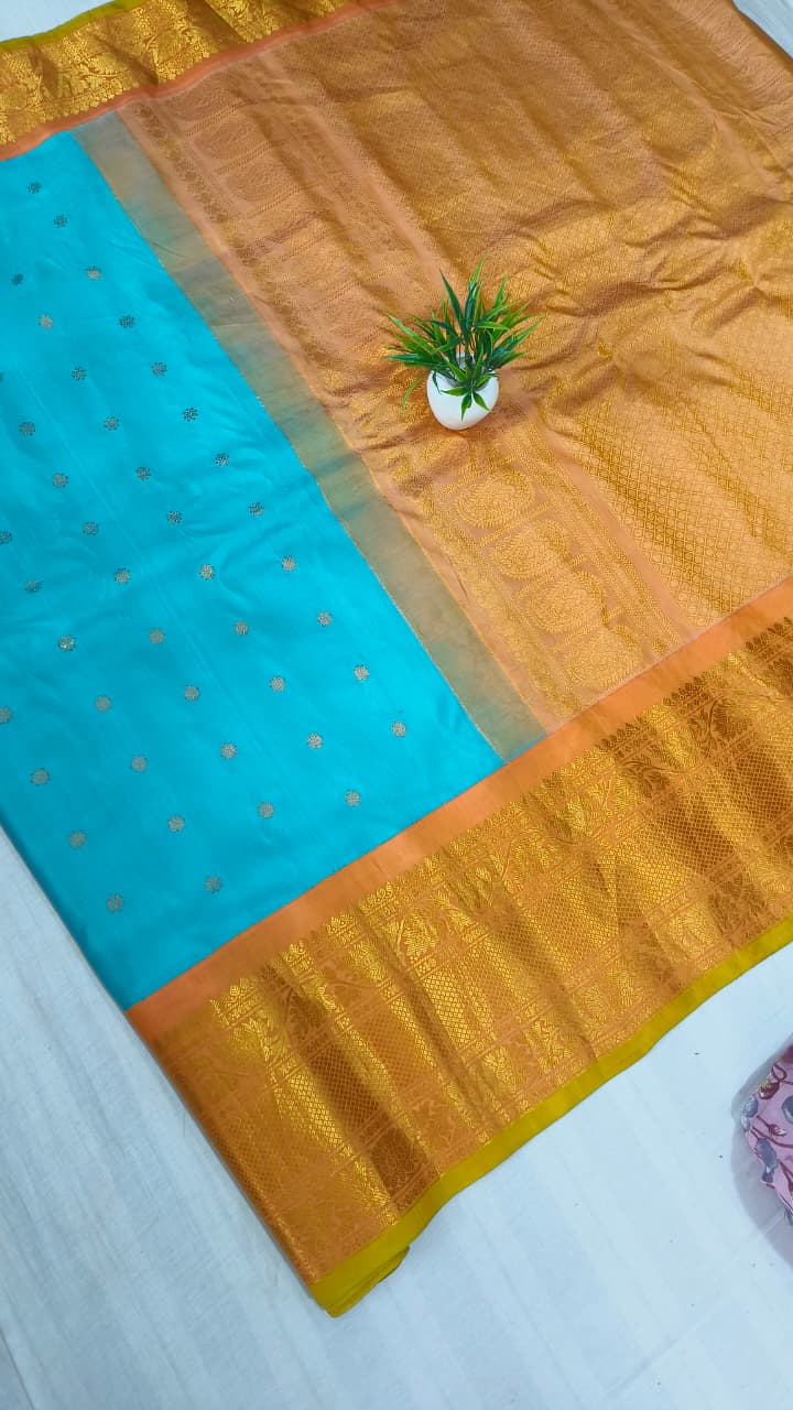 Gadwal pure pattu Butta kanchi Border  with Blouse kuttu H/L  sarees 251025