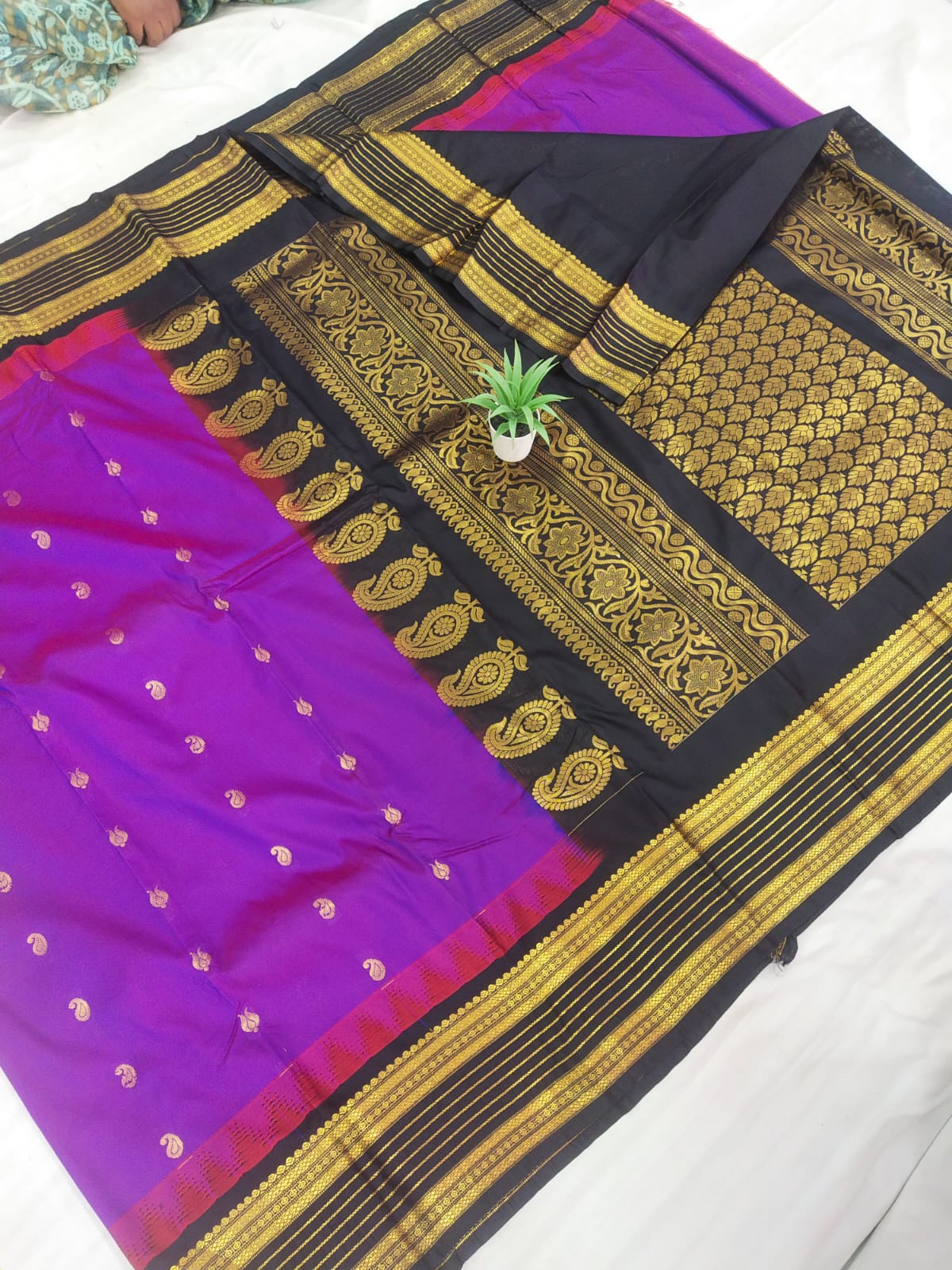 Gadwal mixed silk small boder with blouse sares 141125