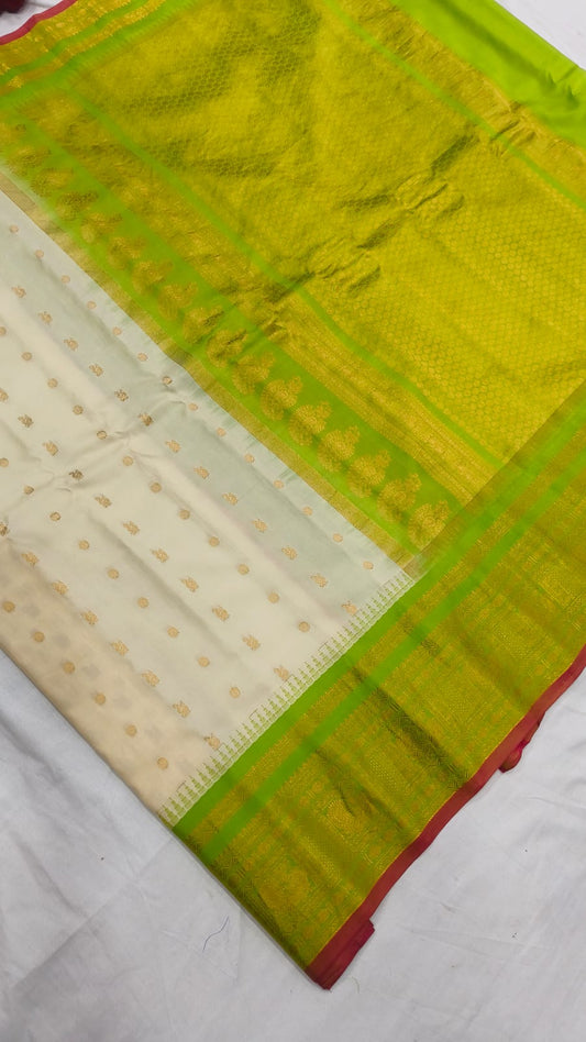 Gadwal pure pattu kanchi boder with blouse sarees 271125