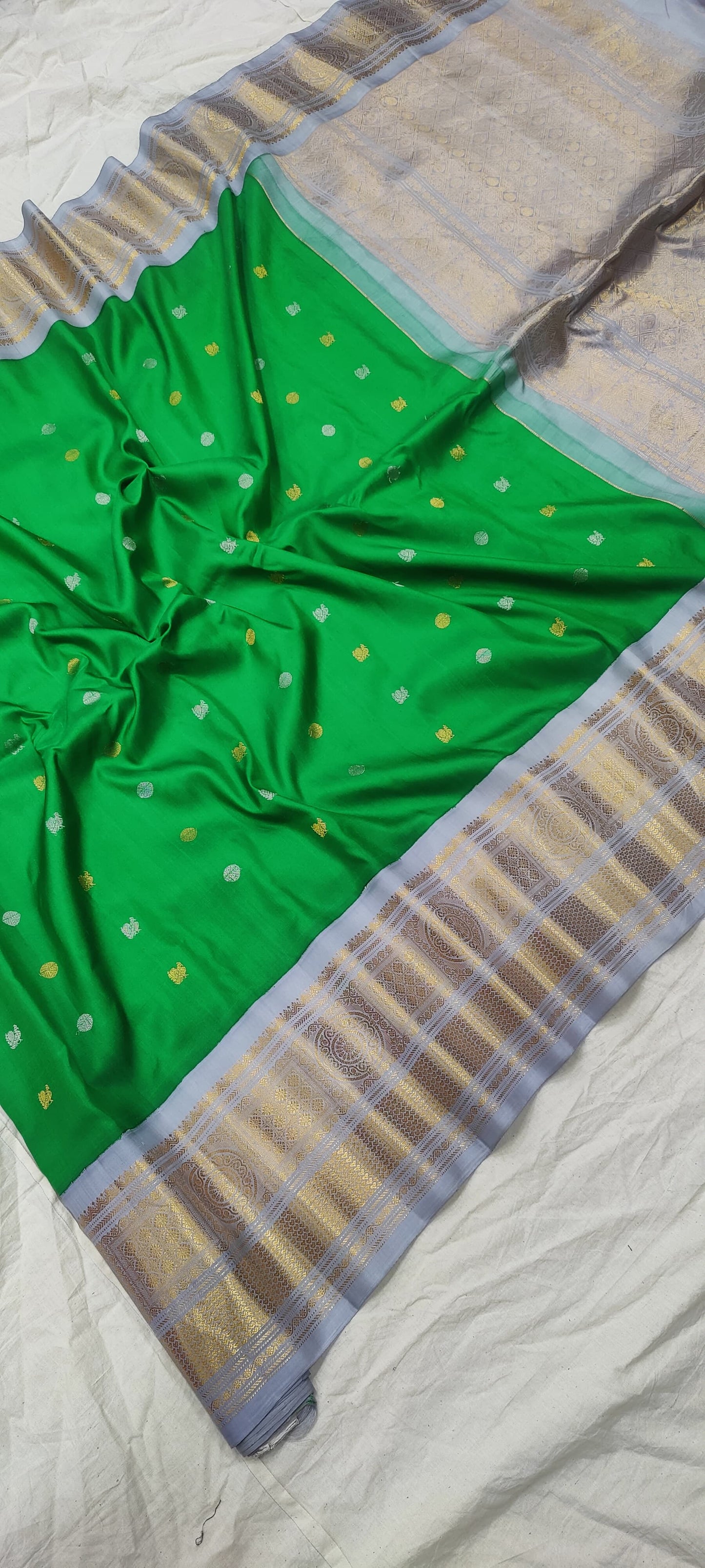 gadwalhandloompure silk kuttu border-51