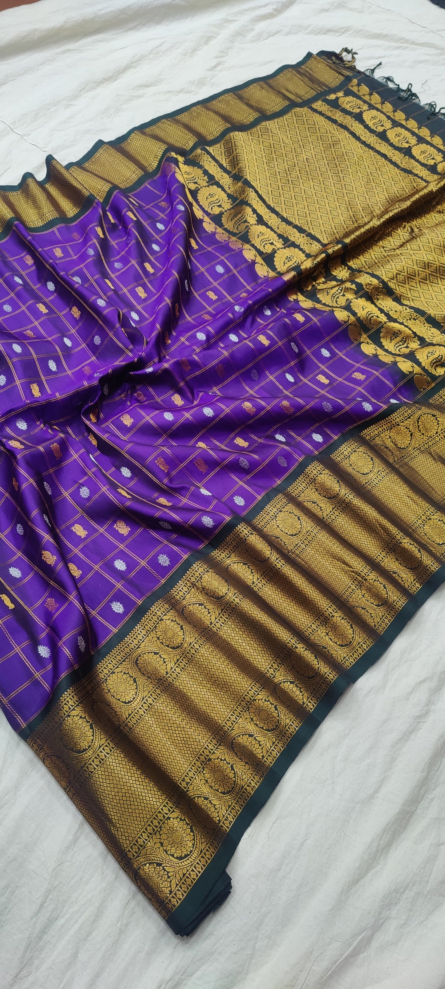 gadwalpuresilk kanchi border self_22